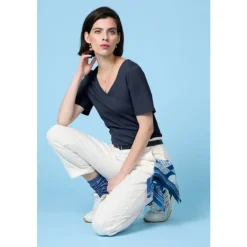 Seasalt Cornwall Burdock V-Neck T-Shirt in GOTS-Certified Organic Cotton Slub | Women T-shirts