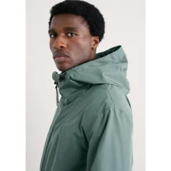 Seasalt Cornwall Men's Sailing Time Lightweight Waterproof Jacket | Coats & Jackets | Raincoats